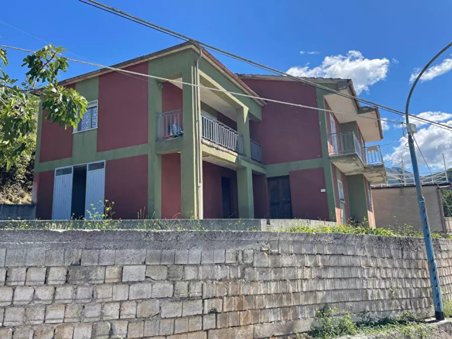 Immagine 1 di Casa indipendente in vendita  in Contrada Camporeale a Marsico Nuovo