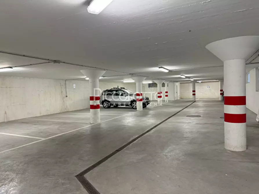 Immagine 3 di Posto auto in vendita  in Via Olimpia a Cortina D'ampezzo