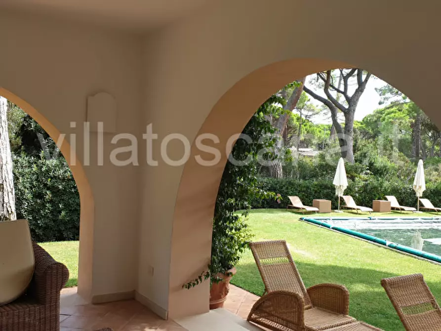 Immagine 2 di Villa in vendita  in Villa in località Pineta di Roccamare a Castiglione Della Pescaia