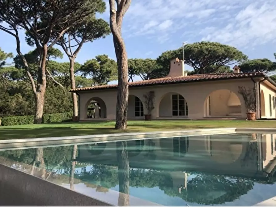 Immagine 9 di Villa in vendita  in Villa in località Pineta di Roccamare a Castiglione Della Pescaia