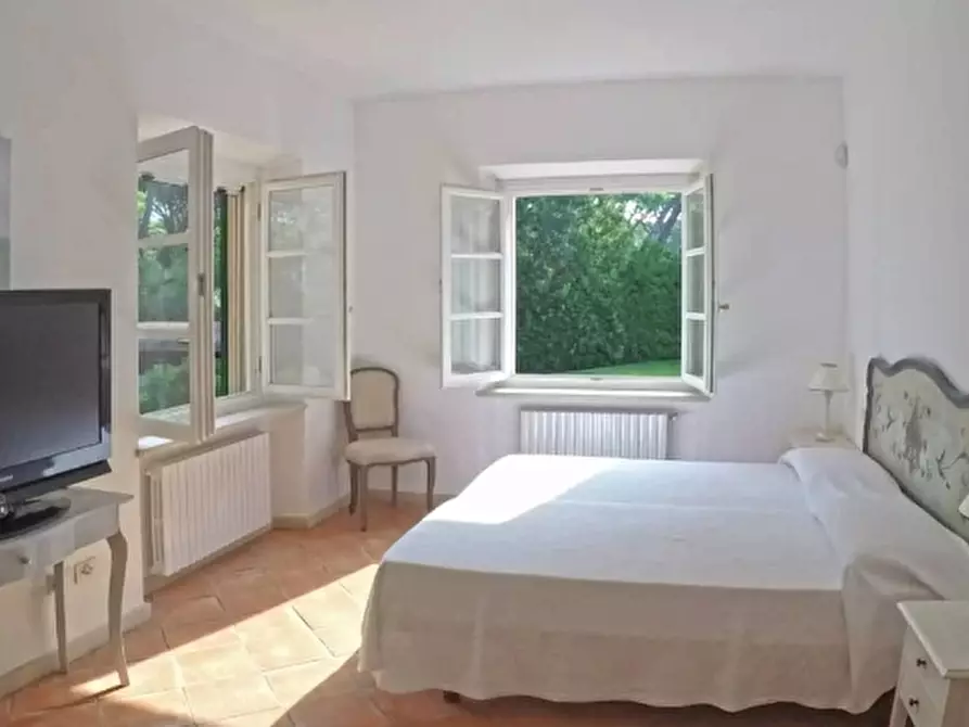 Immagine 43 di Villa in vendita  in Villa in località Pineta di Roccamare a Castiglione Della Pescaia