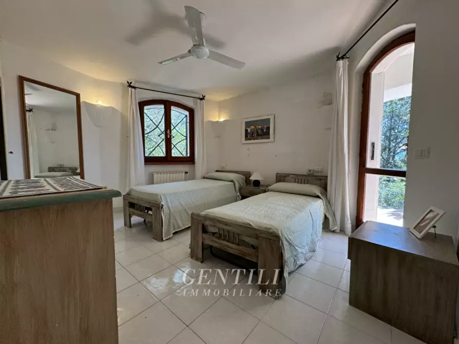 Immagine 12 di Villa in vendita  a Arzachena