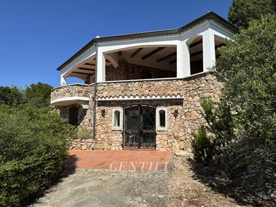 Immagine 33 di Villa in vendita  a Arzachena