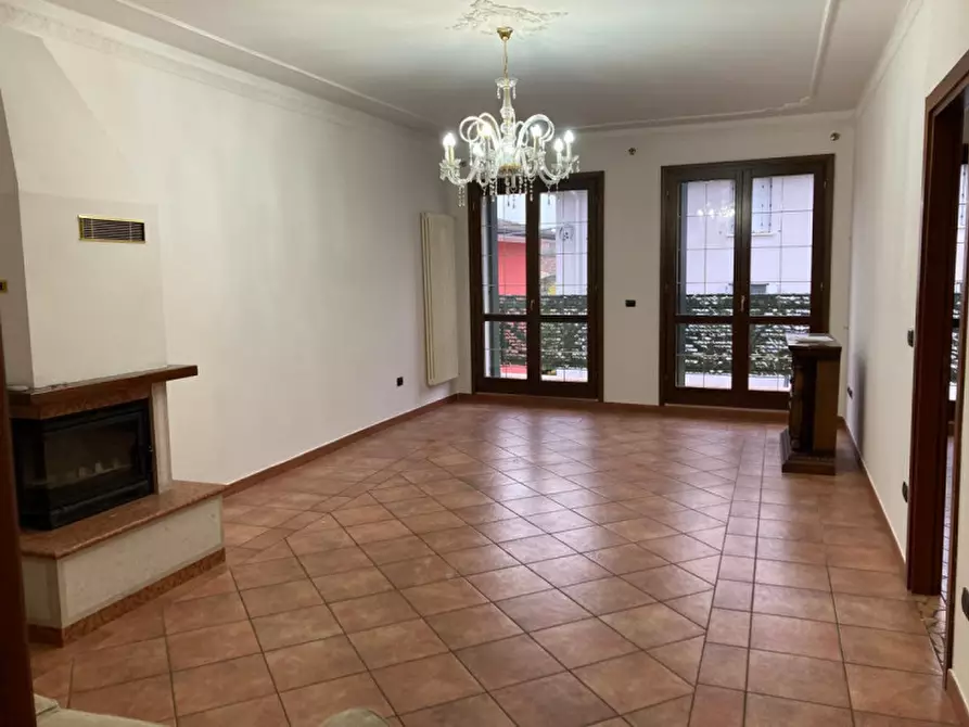 Immagine 2 di Appartamento in vendita  a Badia Polesine