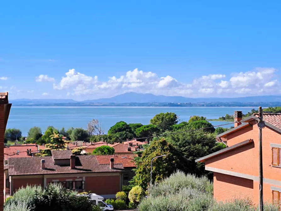 Immagine 1 di Villetta a schiera in vendita  a Passignano Sul Trasimeno