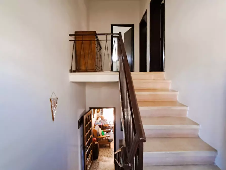 Immagine 13 di Villetta a schiera in vendita  a Passignano Sul Trasimeno