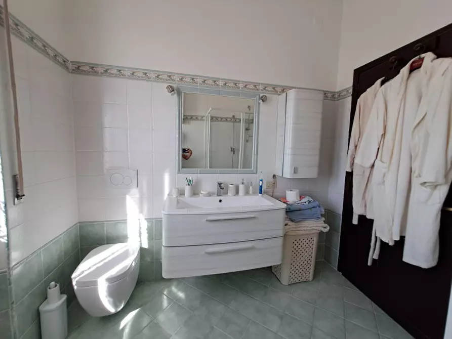 Immagine 17 di Villetta a schiera in vendita  a Passignano Sul Trasimeno