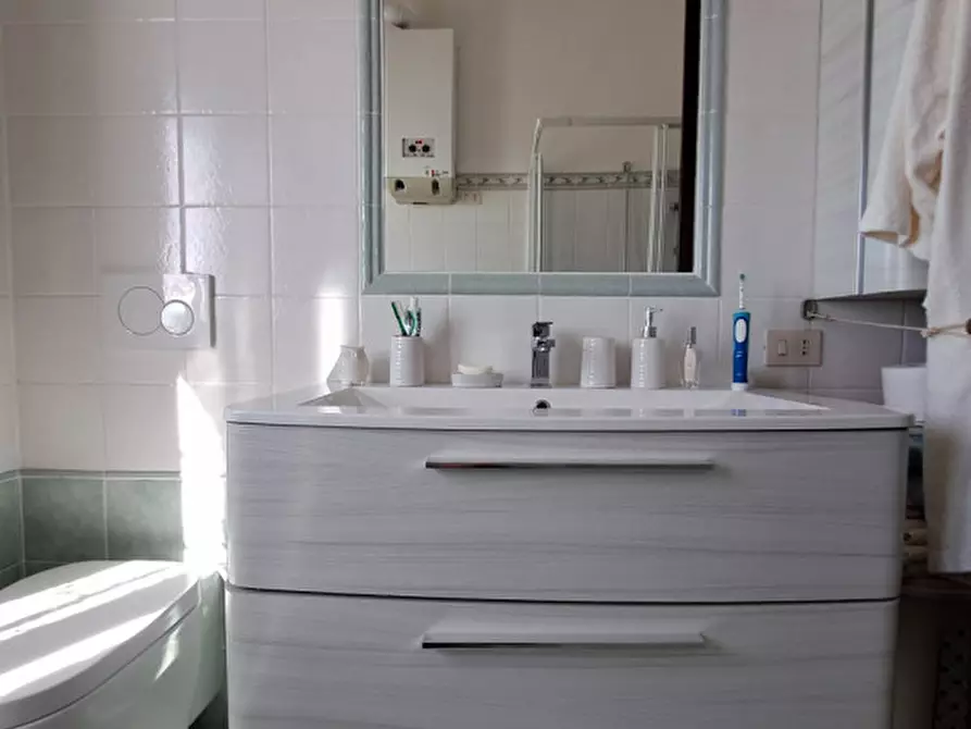 Immagine 19 di Villetta a schiera in vendita  a Passignano Sul Trasimeno