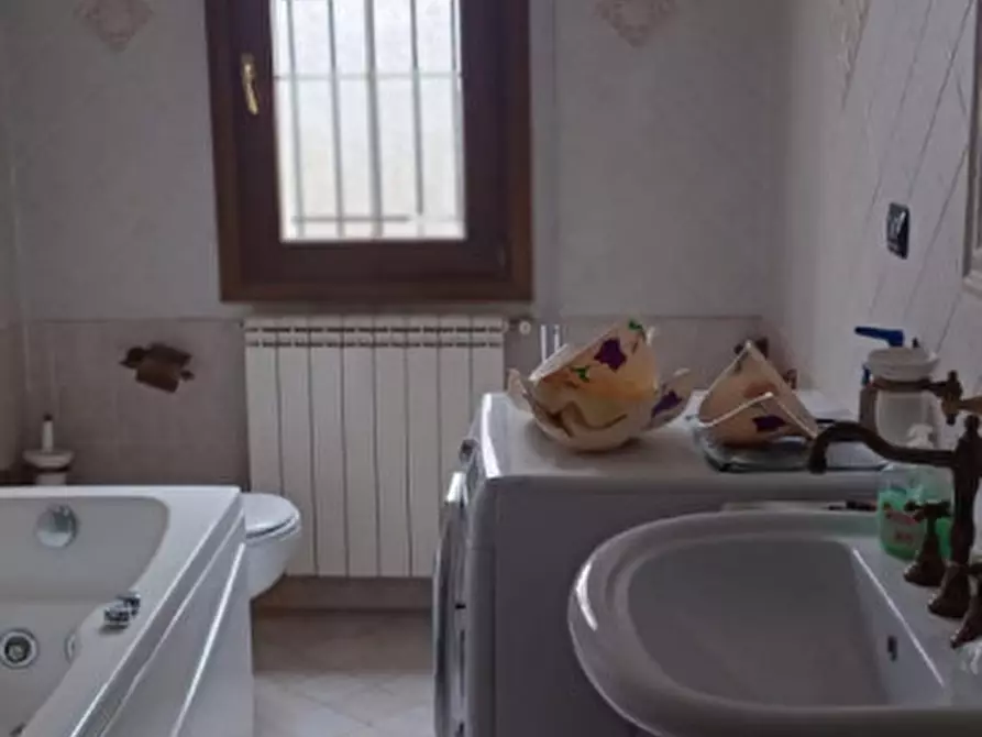 Immagine 13 di Appartamento in vendita  a Badia Polesine