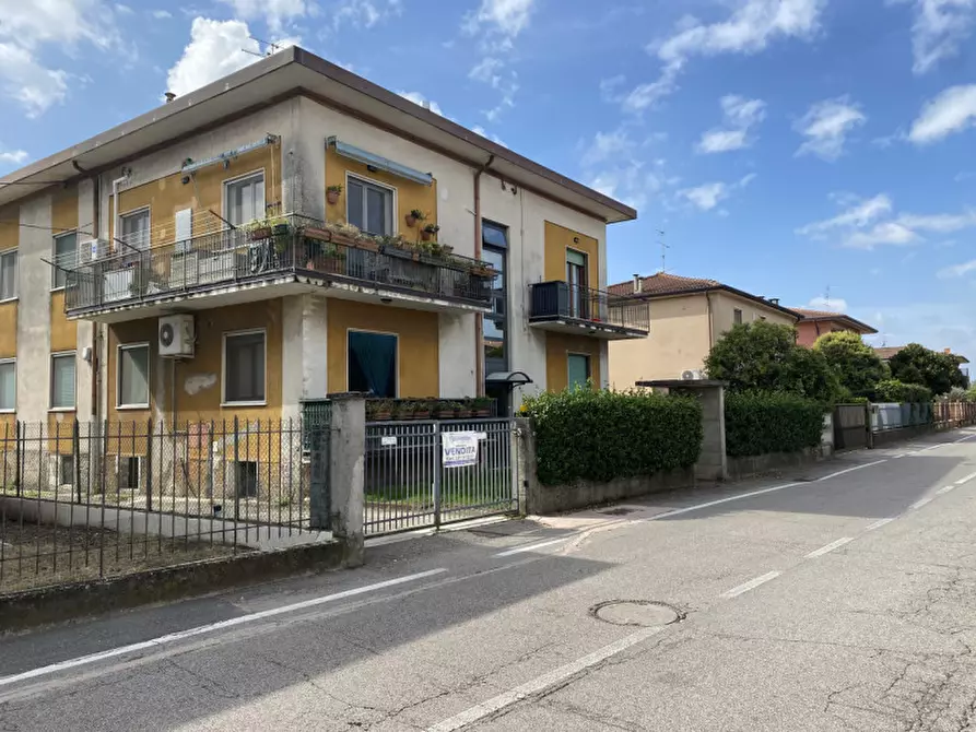 Immagine 1 di Appartamento in vendita  in Via Ortigara a Castel D'azzano