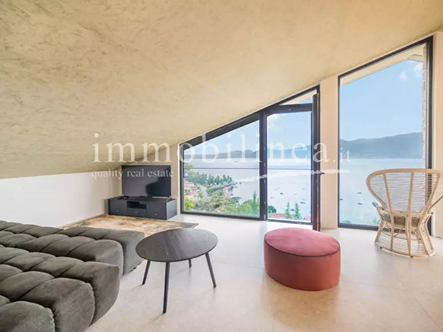 Immagine 1 di Attico in vendita  in Via Cesare Lombroso 17 a Torri Del Benaco