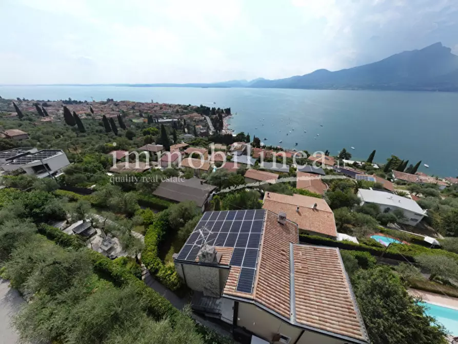 Immagine 1 di Attico in vendita  in Via Cesare Lombroso 17 a Torri Del Benaco