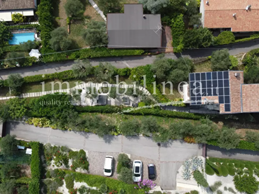 Immagine 3 di Attico in vendita  in Via Cesare Lombroso 17 a Torri Del Benaco