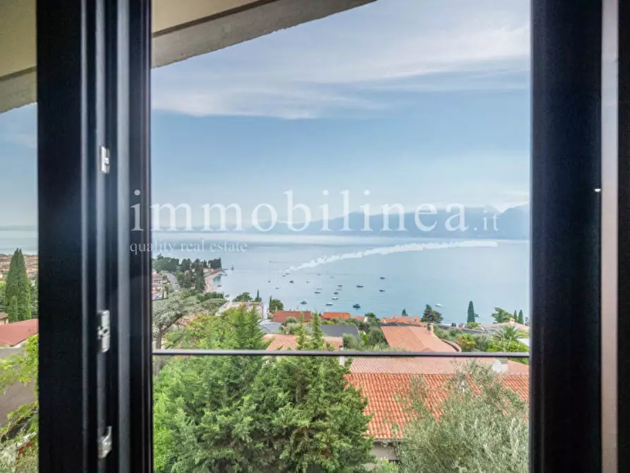 Immagine 4 di Attico in vendita  in Via Cesare Lombroso 17 a Torri Del Benaco