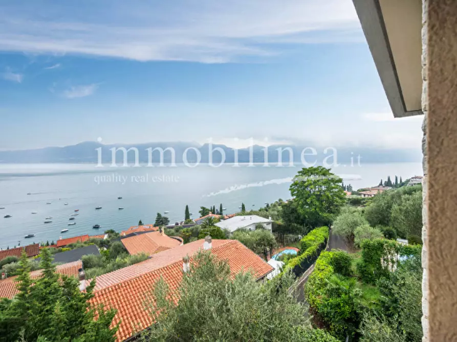 Immagine 5 di Attico in vendita  in Via Cesare Lombroso 17 a Torri Del Benaco