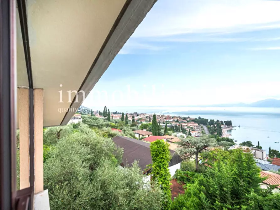 Immagine 6 di Attico in vendita  in Via Cesare Lombroso 17 a Torri Del Benaco