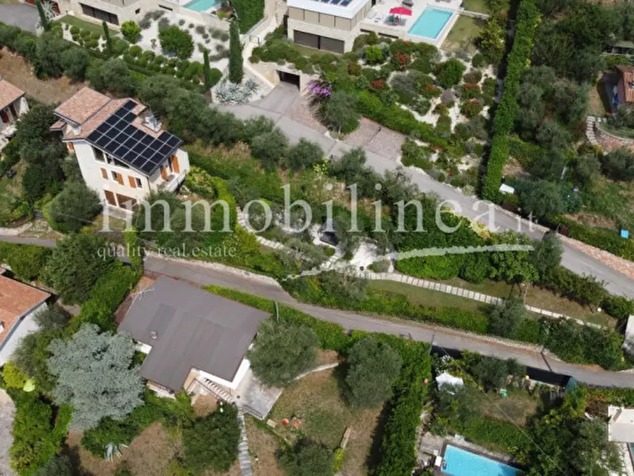 Immagine 8 di Attico in vendita  in Via Cesare Lombroso 17 a Torri Del Benaco