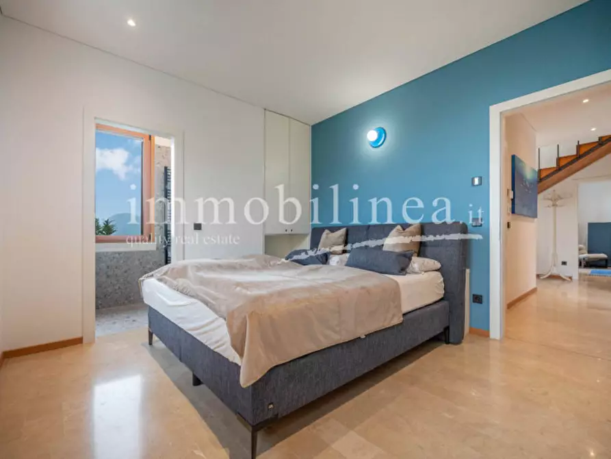 Immagine 16 di Attico in vendita  in Via Cesare Lombroso 17 a Torri Del Benaco