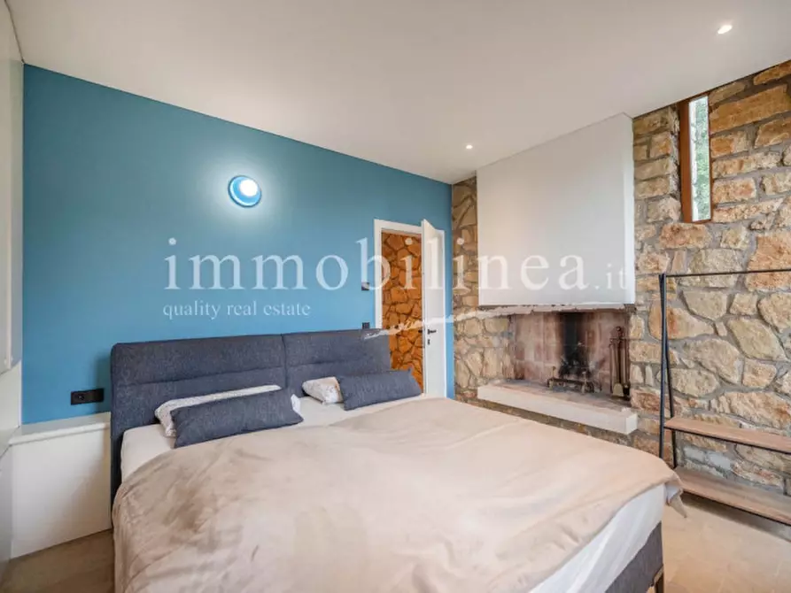 Immagine 18 di Attico in vendita  in Via Cesare Lombroso 17 a Torri Del Benaco