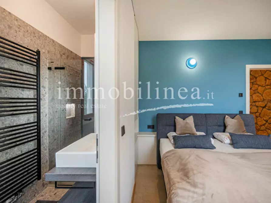 Immagine 19 di Attico in vendita  in Via Cesare Lombroso 17 a Torri Del Benaco