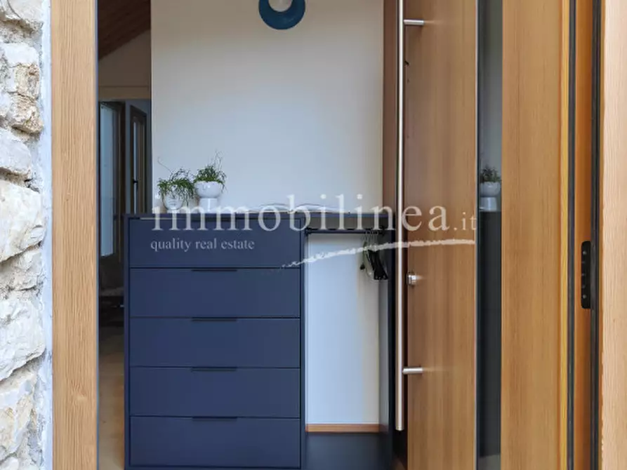 Immagine 19 di Attico in vendita  in Via Cesare Lombroso 17 a Torri Del Benaco