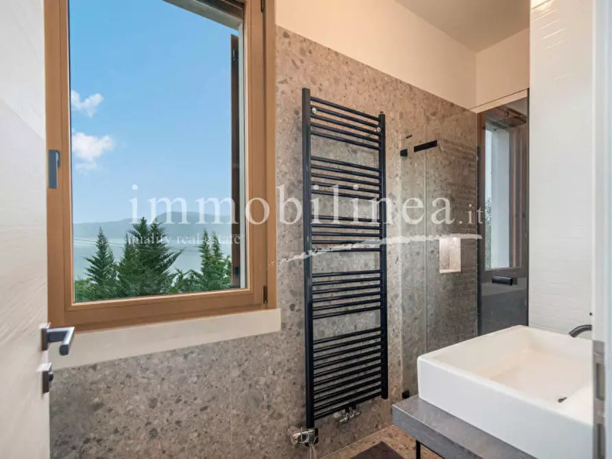 Immagine 21 di Attico in vendita  in Via Cesare Lombroso 17 a Torri Del Benaco