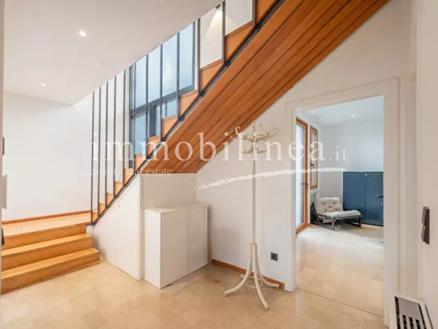 Immagine 26 di Attico in vendita  in Via Cesare Lombroso 17 a Torri Del Benaco