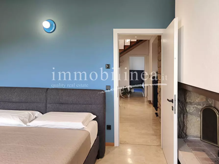 Immagine 44 di Attico in vendita  in Via Cesare Lombroso 17 a Torri Del Benaco