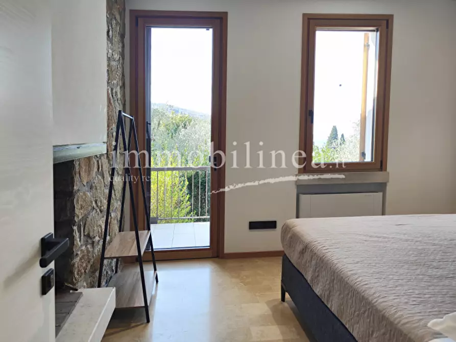 Immagine 47 di Attico in vendita  in Via Cesare Lombroso 17 a Torri Del Benaco