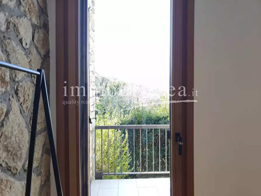 Immagine 48 di Attico in vendita  in Via Cesare Lombroso 17 a Torri Del Benaco
