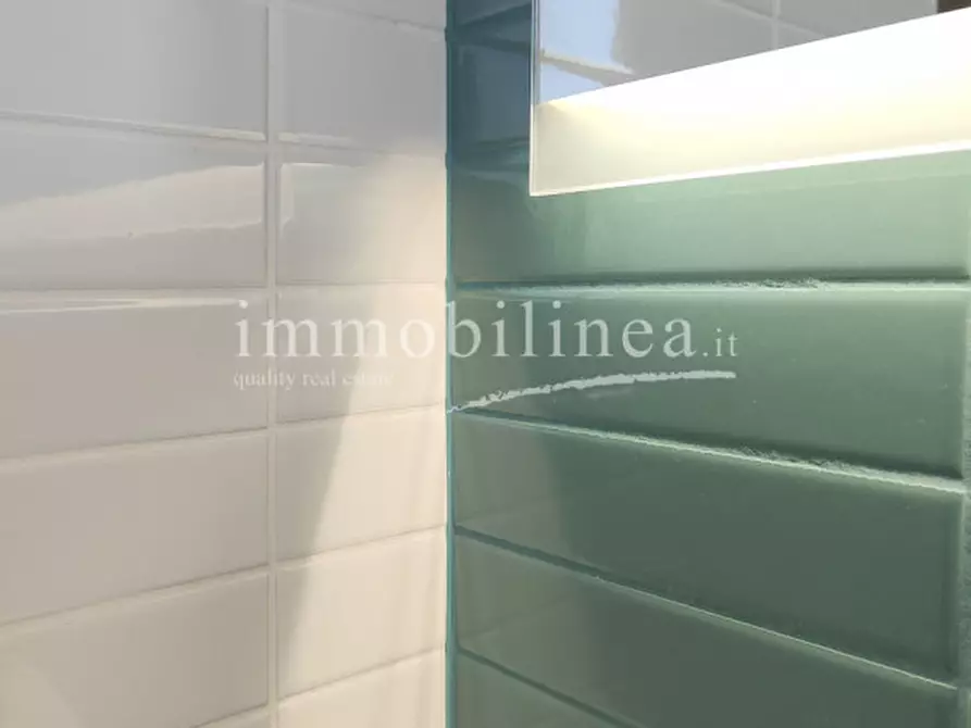 Immagine 57 di Attico in vendita  in Via Cesare Lombroso 17 a Torri Del Benaco