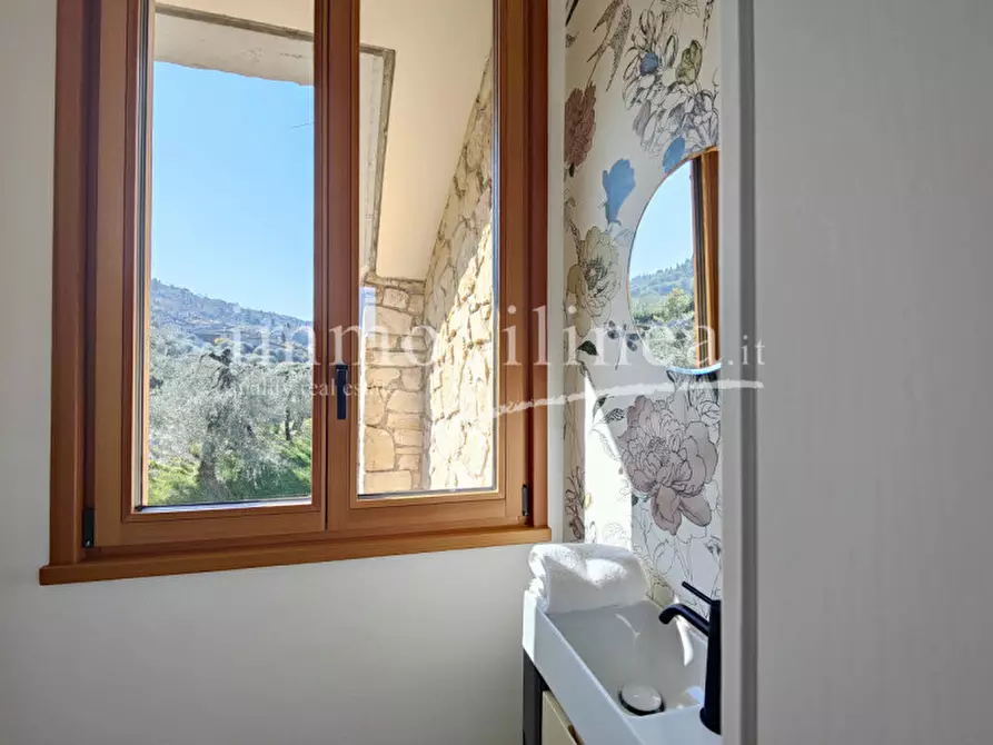 Immagine 78 di Attico in vendita  in Via Cesare Lombroso 17 a Torri Del Benaco