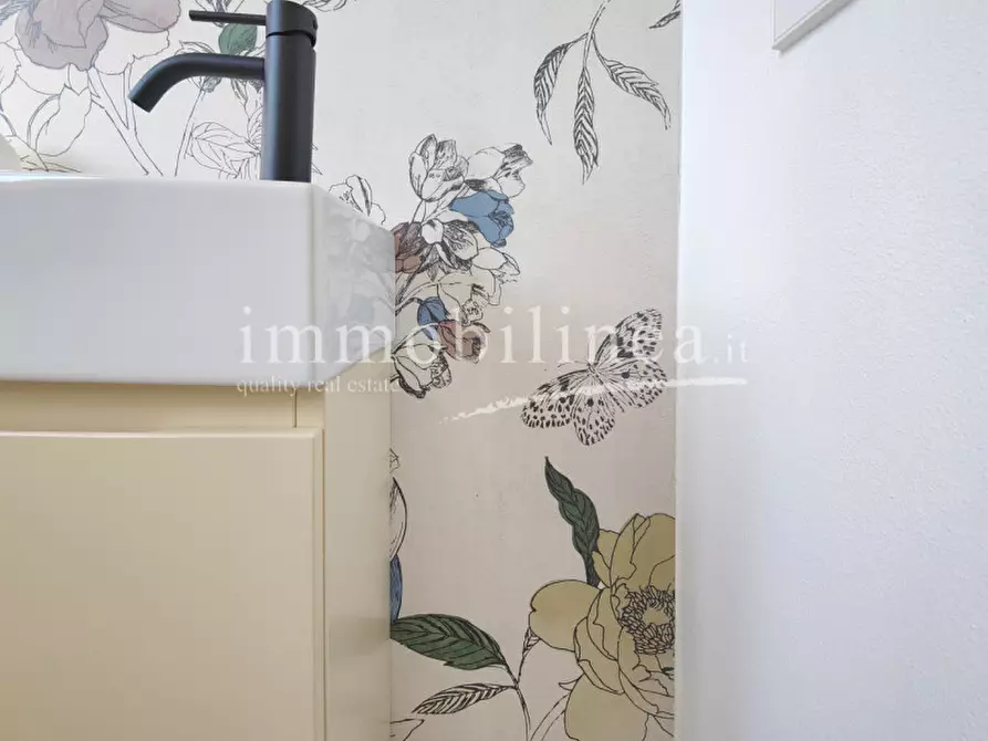 Immagine 79 di Attico in vendita  in Via Cesare Lombroso 17 a Torri Del Benaco