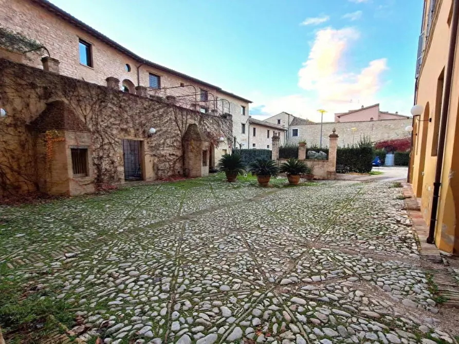Immagine 14 di Appartamento in vendita  in Via Antonio Gramsci, N. 50 a Foligno