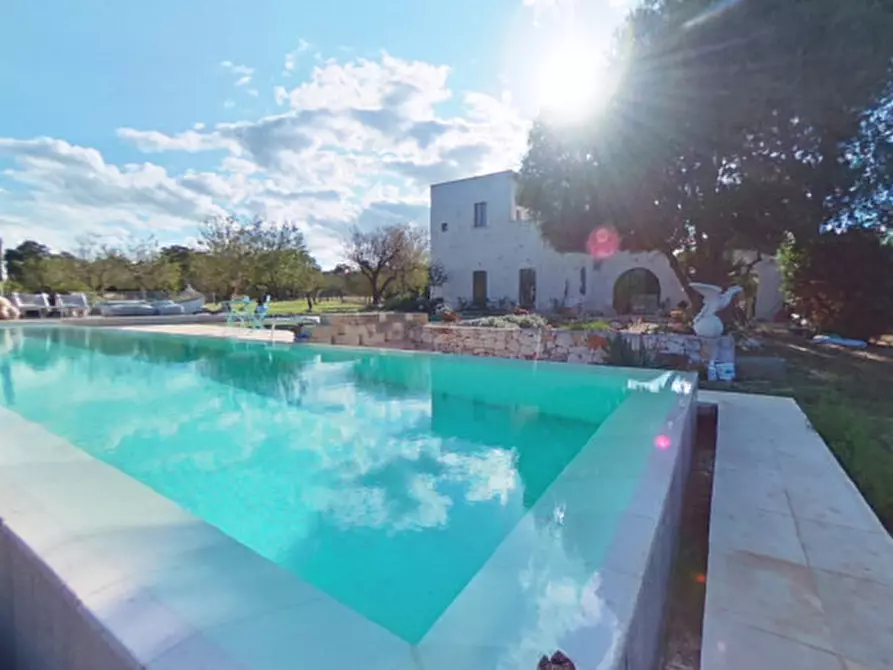 Immagine 2 di Rustico / casale in vendita  a Ostuni