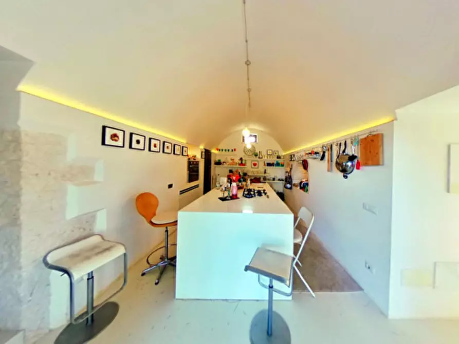 Immagine 29 di Rustico / casale in vendita  a Ostuni