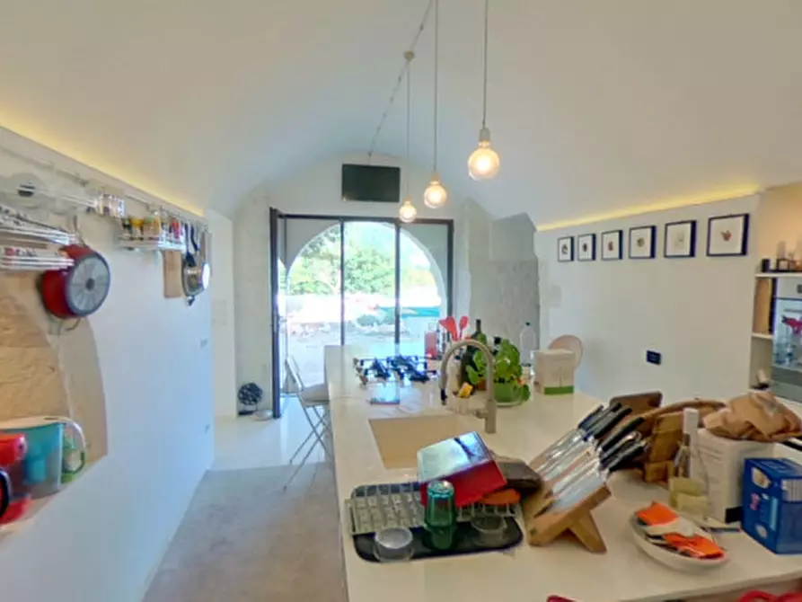 Immagine 30 di Rustico / casale in vendita  a Ostuni