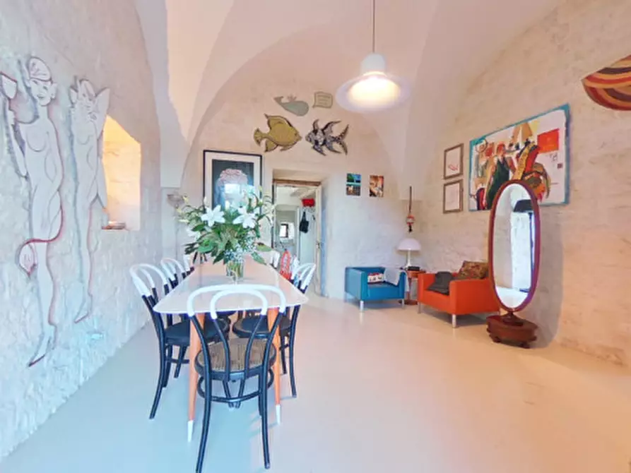 Immagine 33 di Rustico / casale in vendita  a Ostuni