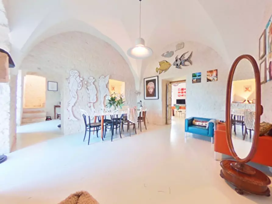 Immagine 34 di Rustico / casale in vendita  a Ostuni