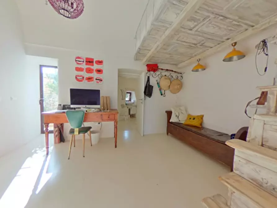 Immagine 36 di Rustico / casale in vendita  a Ostuni