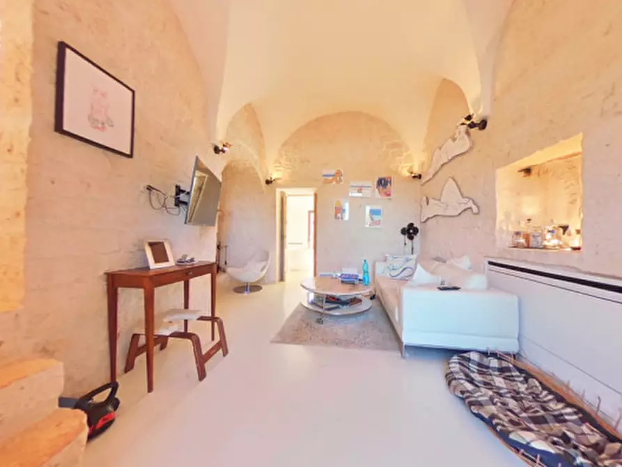 Immagine 41 di Rustico / casale in vendita  a Ostuni