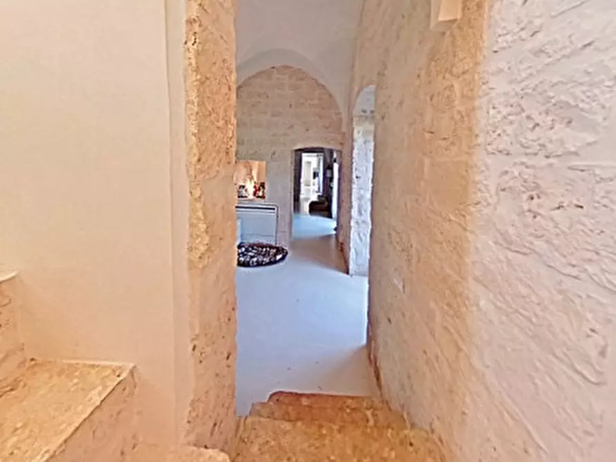 Immagine 49 di Rustico / casale in vendita  a Ostuni