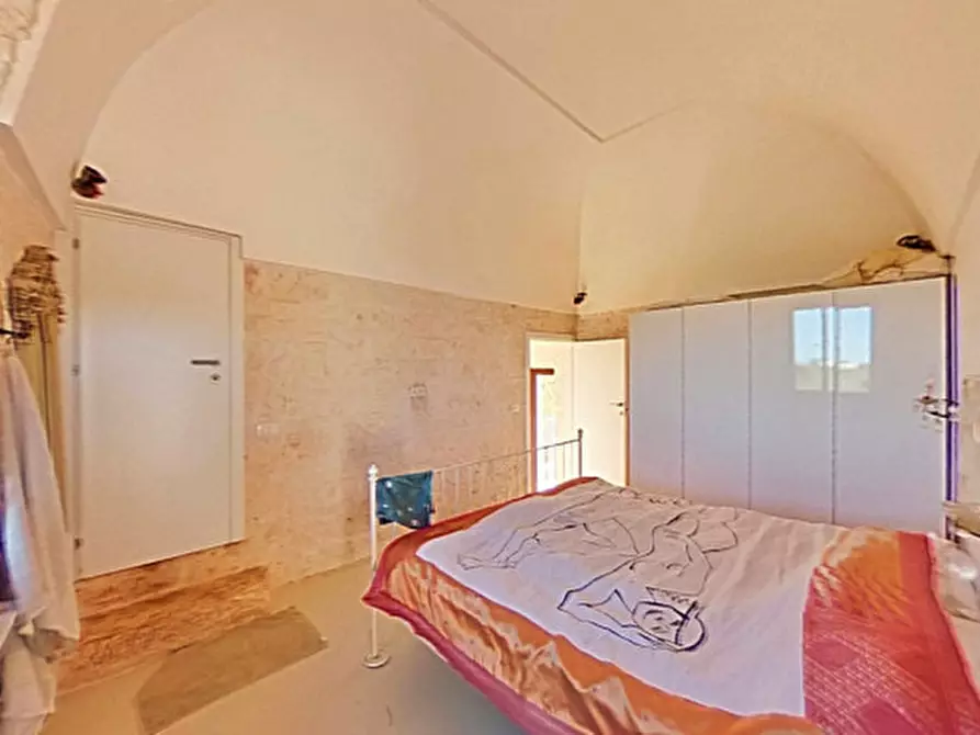Immagine 53 di Rustico / casale in vendita  a Ostuni