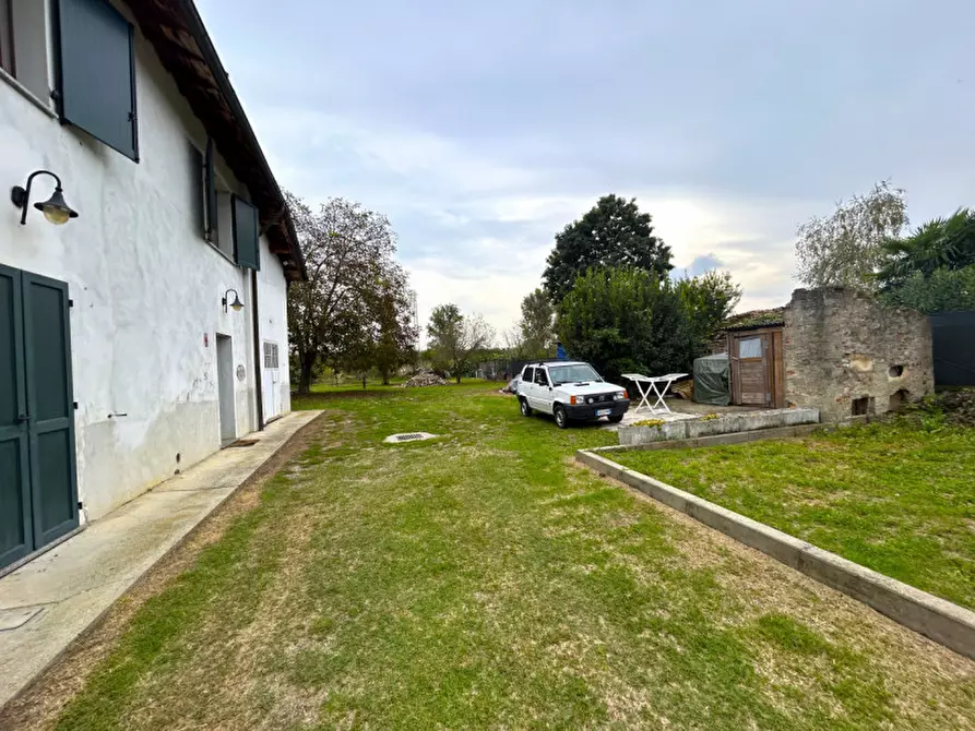 Immagine 7 di Villa in vendita  a Garlasco