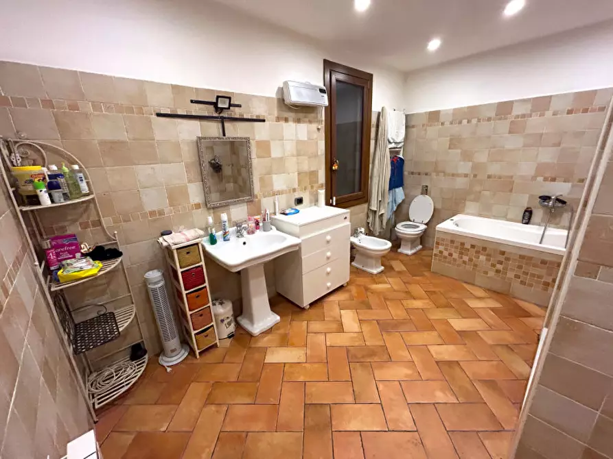 Immagine 22 di Villa in vendita  a Garlasco