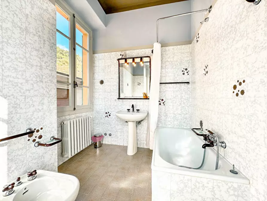 Immagine 32 di Hotel in vendita  in Via Pietro Durio, 67 a Pella