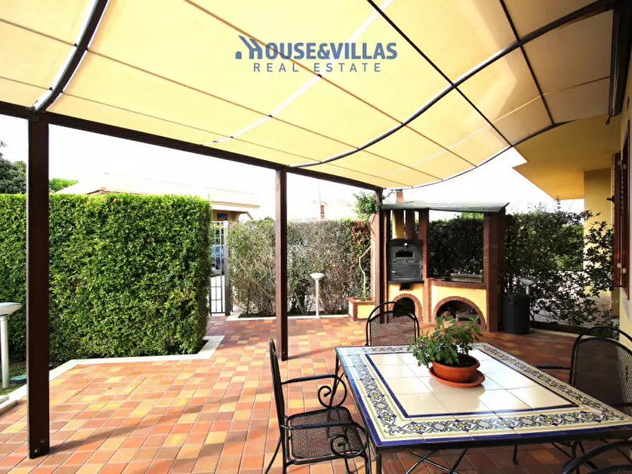 Immagine 3 di Villa in vendita  in contrada chiusa di carlo a Avola