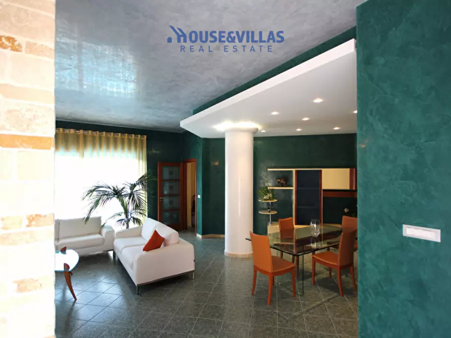 Immagine 10 di Villa in vendita  in contrada chiusa di carlo a Avola