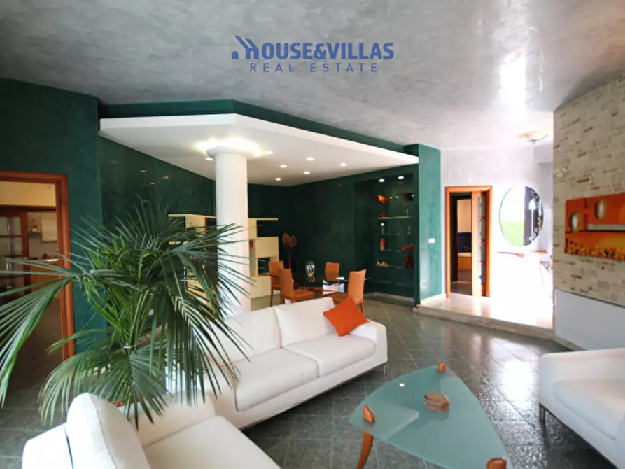 Immagine 11 di Villa in vendita  in contrada chiusa di carlo a Avola