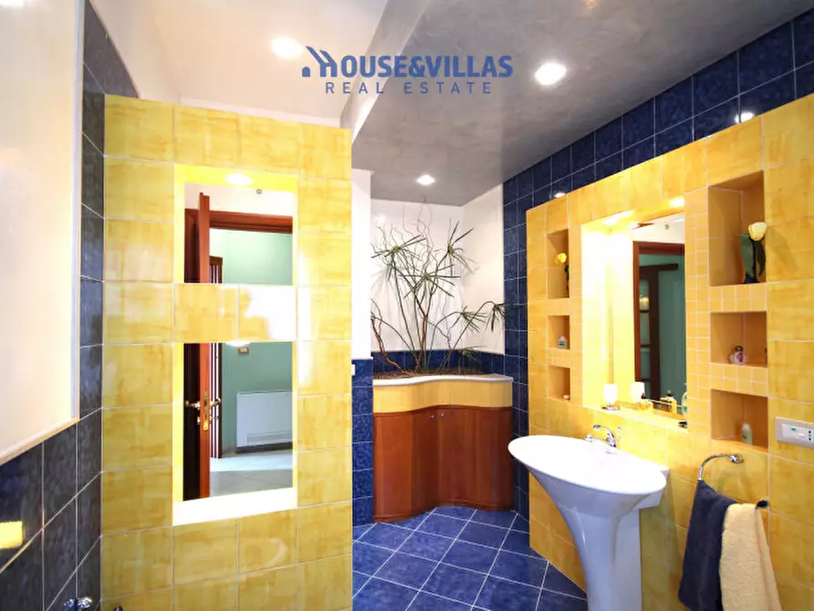 Immagine 25 di Villa in vendita  in contrada chiusa di carlo a Avola